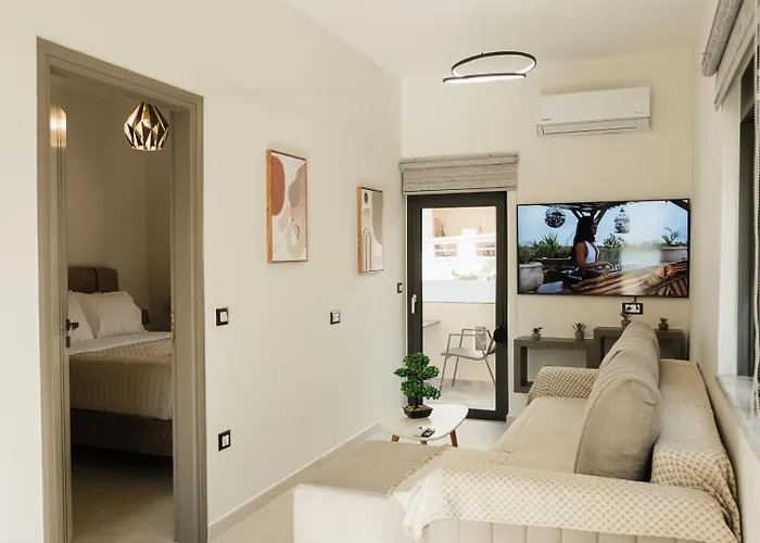 Comfy Corner Luxury Ханья