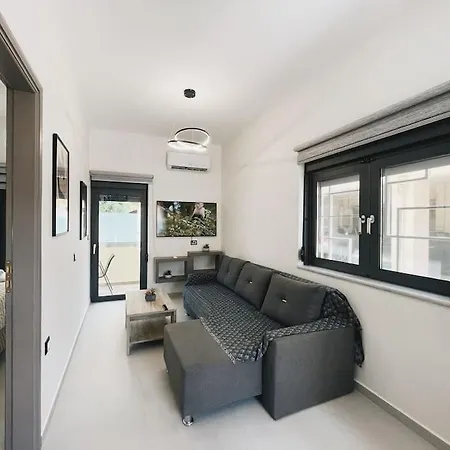 Comfy Corner Luxury Апартаменты *